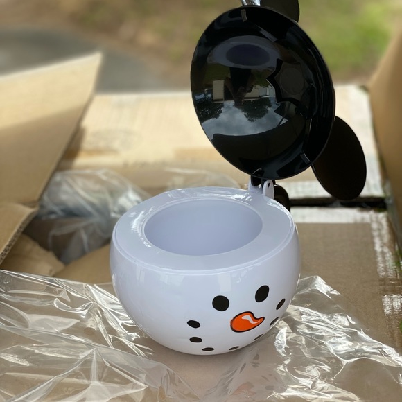 Disney snowman Mickey flip top cup - Picture 2 of 3